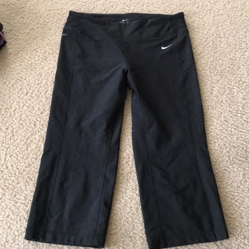 Nike cropped leggings